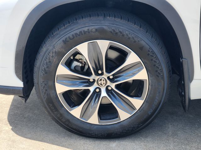 2024 Toyota Highlander XLE - 9