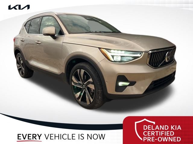 2023 Volvo XC40 Ultimate's photo