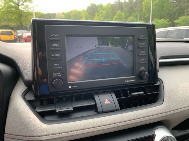 2021 Toyota RAV4 Hybrid XLE photo