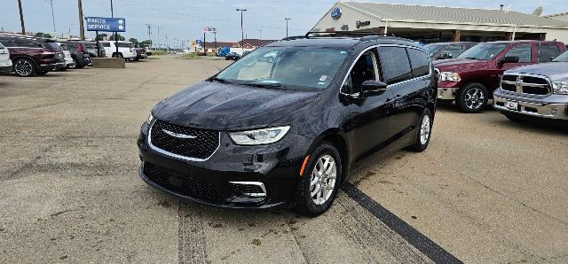 2022 Chrysler Pacifica Touring L 3