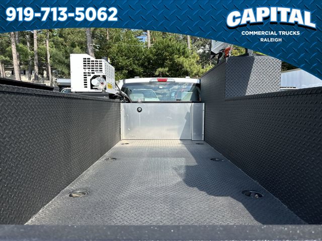 2024 Ford F-550 Super Duty Chassis Cab XL - Photo 16