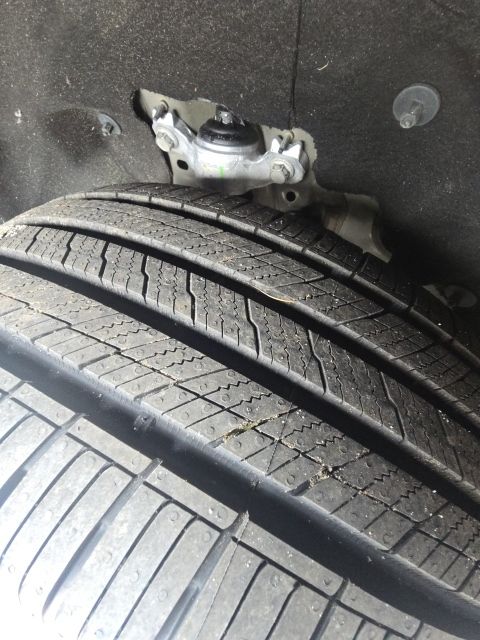 2023 Ford Explorer Limited:B02486