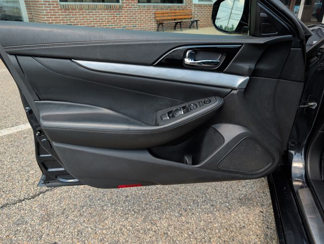 Used 2016 Nissan Maxima Sedan