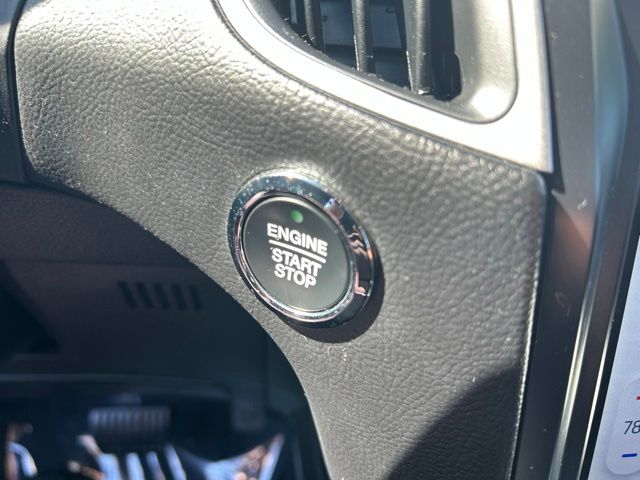 Used 2024 Silver Ford SEL image 21