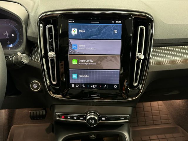 2023 Volvo XC40 B5 Plus Dark Theme 17