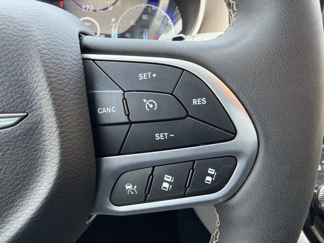 Used 2024 Chrysler Pacifica Van