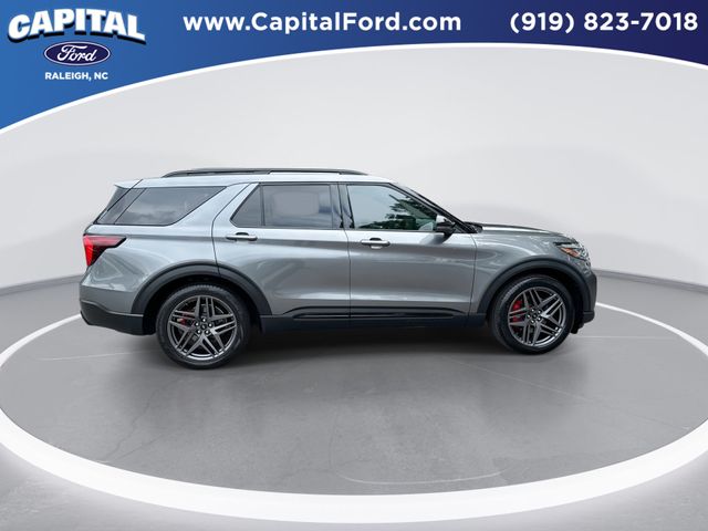 Used 2025 Gray Ford ST-Line image 9