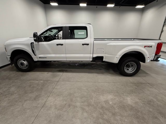 2025 Ford F-350SD XL photo