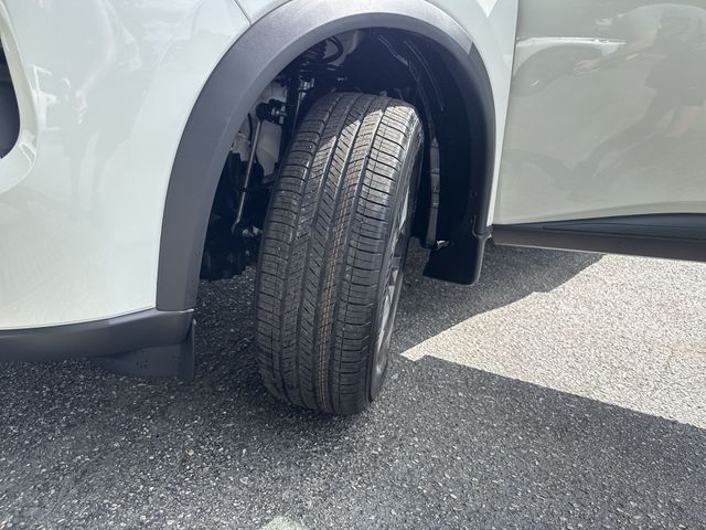 Used 2026 White/off-white Nissan S image 30
