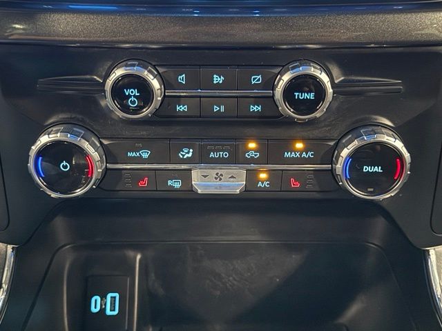 Used 2022 Gray Ford XLT image 24