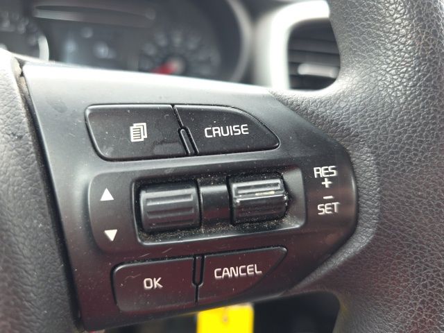 Used 2017 Silver Kia L image 16