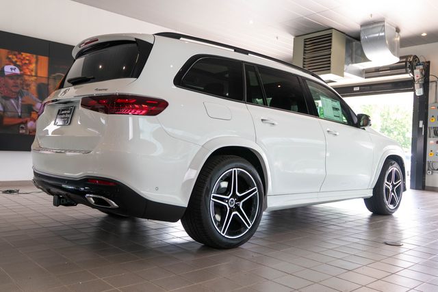 New 2026 Mercedes-benz GLS SUV
