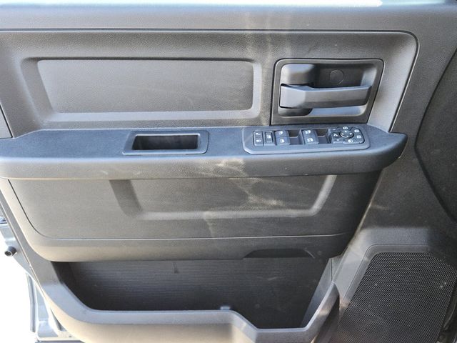 2026 Ram 2500 Black Express Crew Cab 4x4 6'4" Box