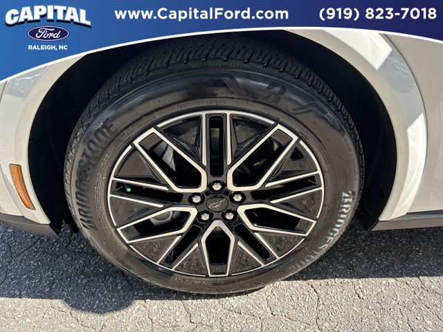 Used 2025 White Ford Premium image 13