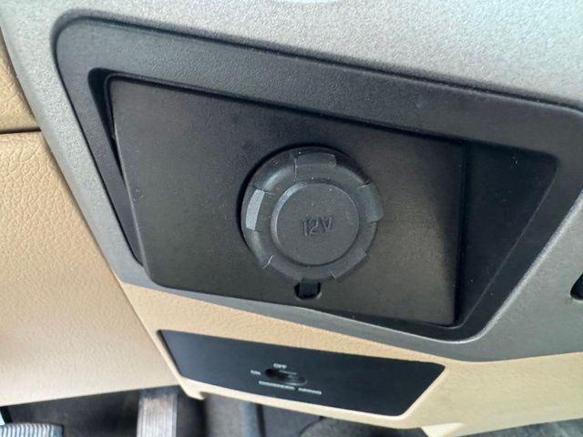 Used 2016 White Ford XLT image 27