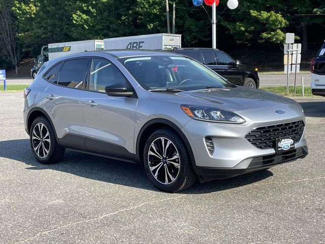 Silver Metallic 2022 Ford Escape SUV / Crossover Front-Wheel Drive 8-Speed Automatic
