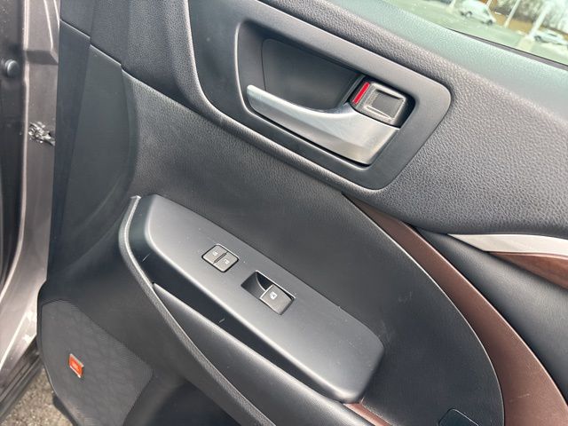 used 2015 Toyota Highlander car, priced at $15,999