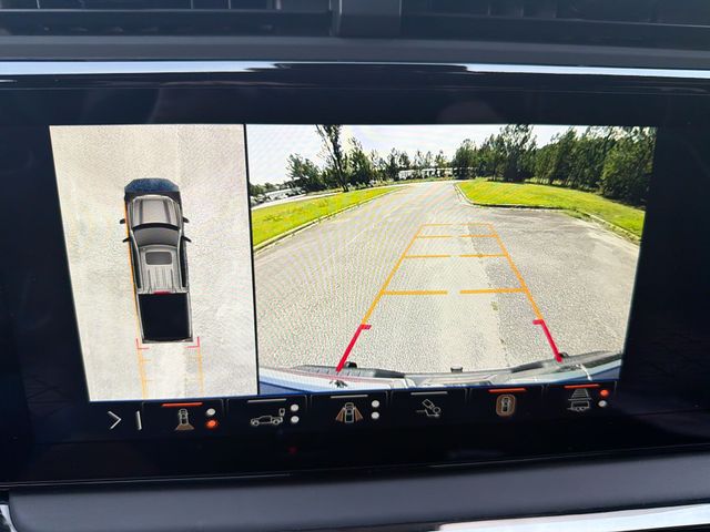 Used 2024 White GMC AT4X image 20