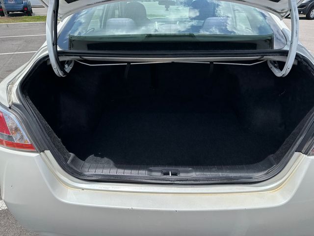 Used 2014 White Nissan 2.5 SV image 15