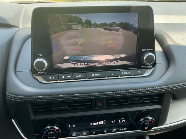 NissanRogue24