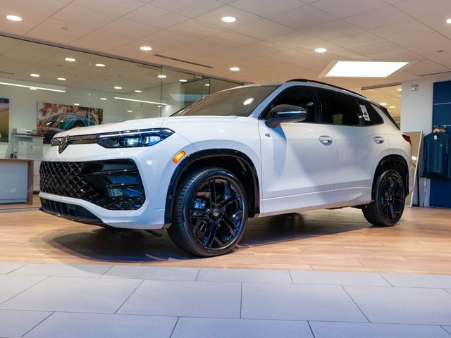 New 2026 Volkswagen Tiguan SUV