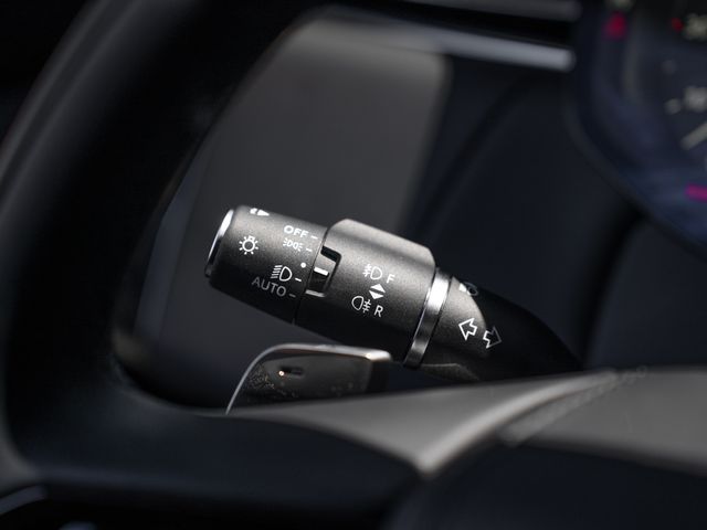 Used 2025  Land Rover Autobiography image 29
