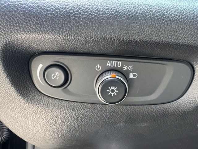 Used 2022 Black Chevrolet High Country image 25