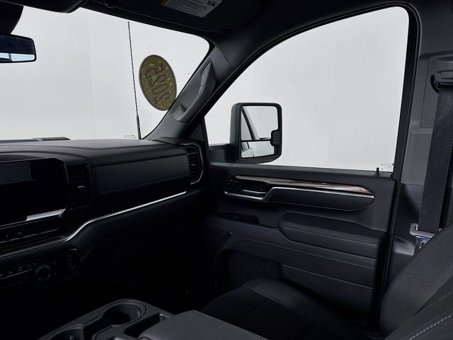 Used 2025 White Chevrolet LT image 24