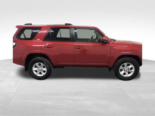 2024 Toyota 4Runner SR5 photo