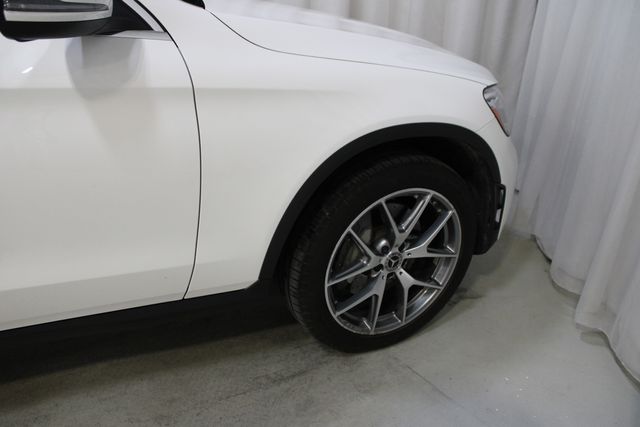 Used 2020 White Mercedes-Benz GLC 300 image 37