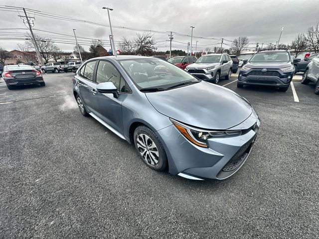 2022 Toyota Corolla Hybrid LE 2