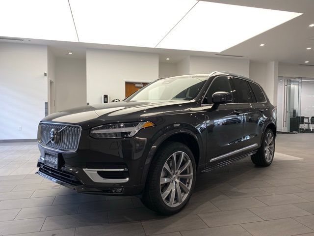 2025 Volvo XC90 B6 Ultra photo