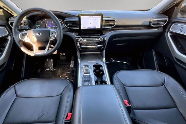 View vehicle photo 7