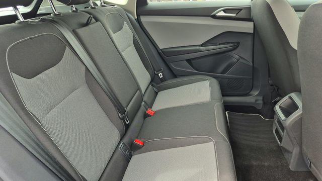 2023 Volkswagen Taos