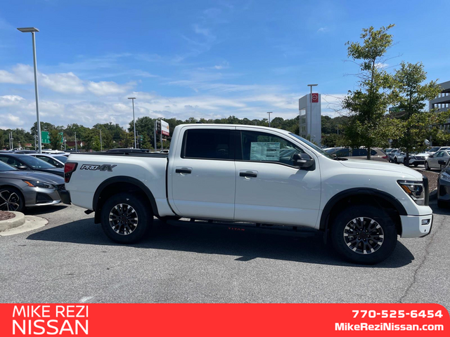 2024 Nissan Titan PRO-4X 2