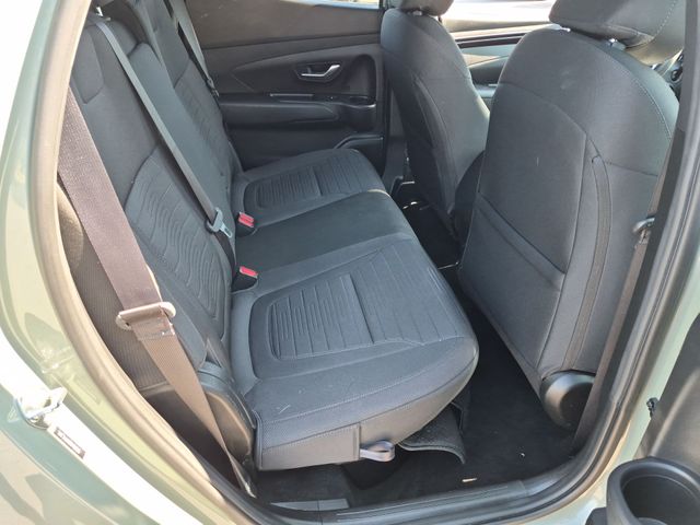Used 2024 Green Hyundai SE image 31
