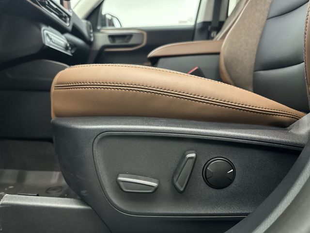 New 2026 Blue Ford Outer Banks image 16