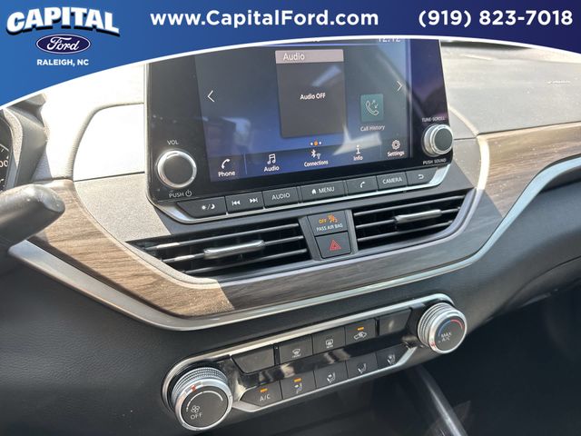 Used 2024 White Nissan 2.5 SV image 26