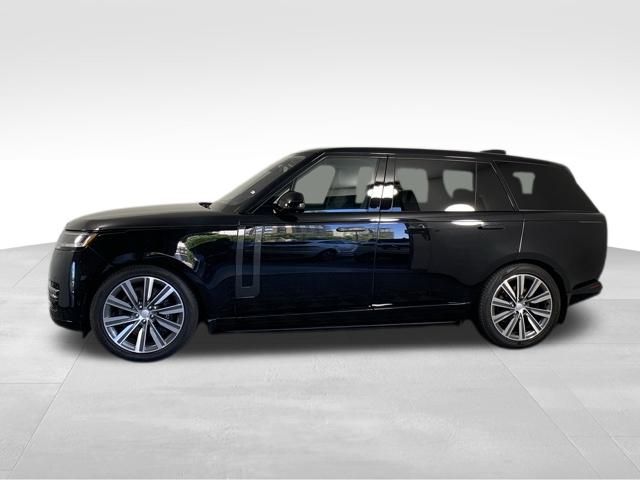 2023 Land Rover Range Rover SE 4