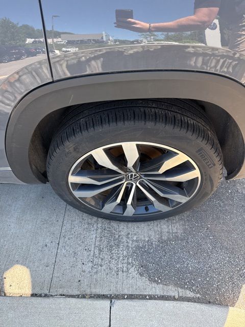 2023 Volkswagen Atlas Cross Sport 3.6L V6 SEL Premium R-Line Gray at Sutliff Volkswagen
