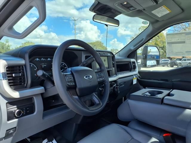 2025 Ford F-350SD XL photo