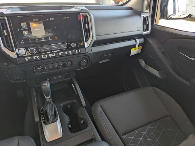 2025 Nissan Frontier SV photo