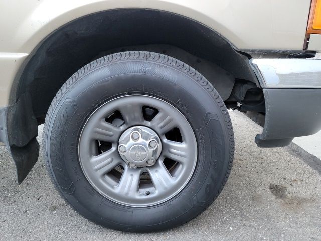 2002 Champagne Ford Ranger XL RWD Truck