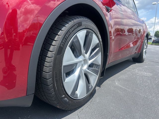 2024 Tesla Model Y Long Range - Photo 14