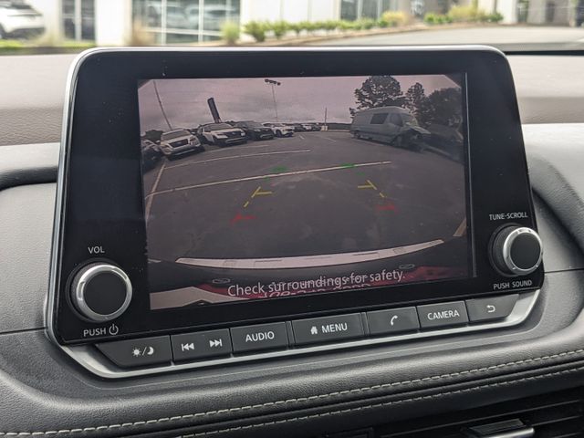 2023 Nissan Rogue SV photo