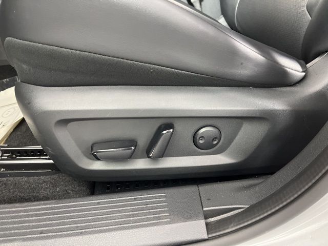 2024 Brilliant Silver Metallic Nissan Rogue SV FWD SUV