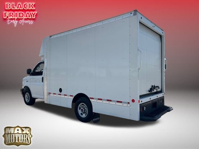 2022 GMC Savana 3500 Work Van 7