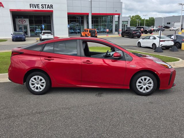 Used 2020 Red Toyota L image 13