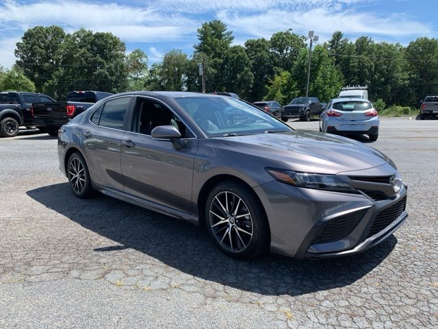 2022 Toyota Camry SE 7