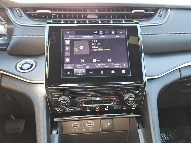 2026 Jeep Grand Cherokee L Laredo 4x2